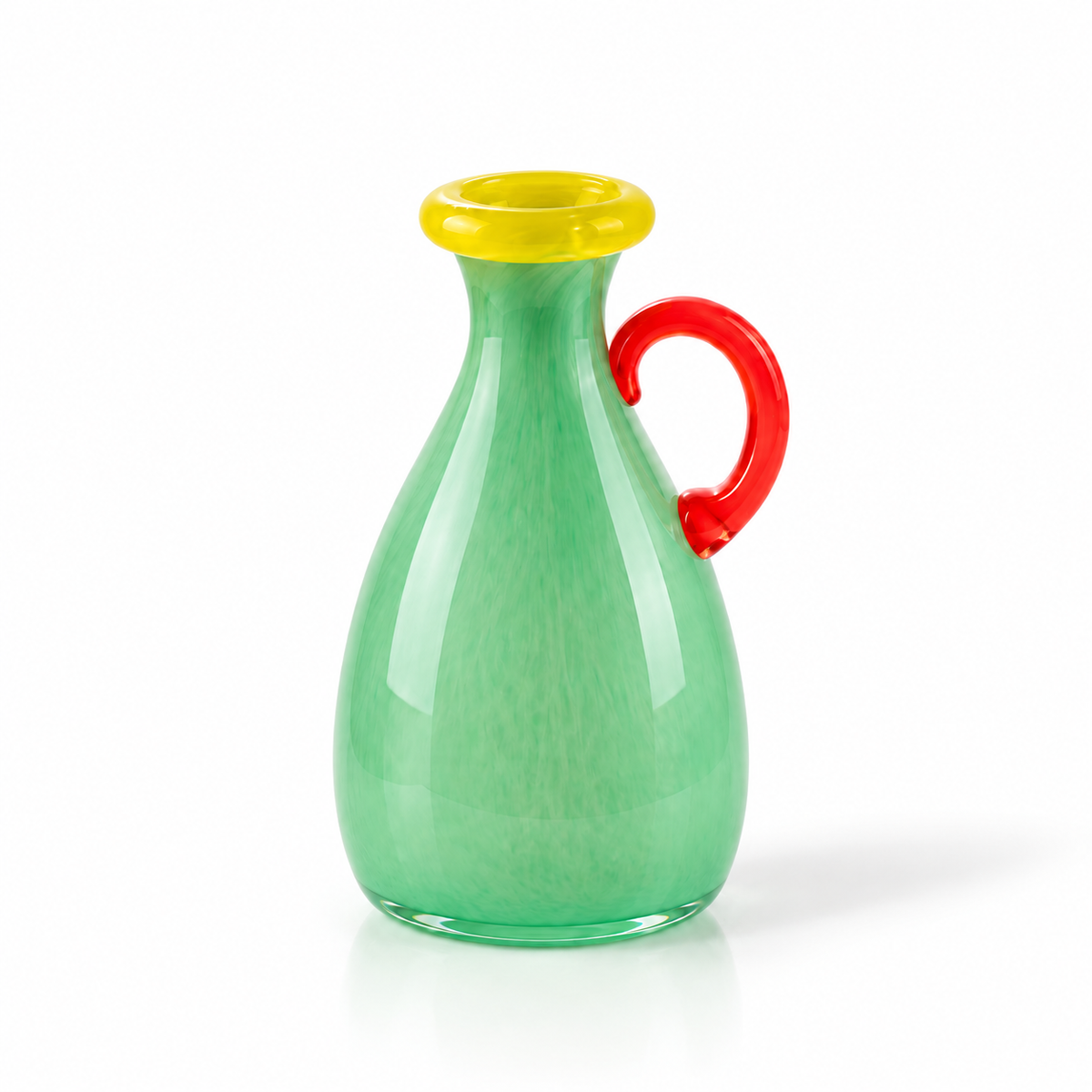 Produit : Pépin Menthe cerise, vase décoratif en verre à anse contrastée